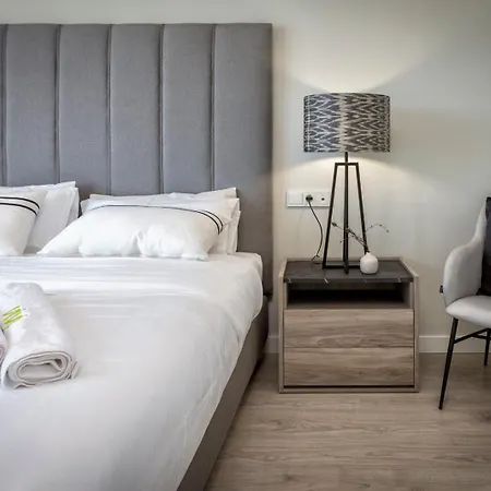 Holiday home Vivi Homes -zumo Pool, Gym & Sea View