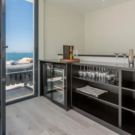 Vivi Homes -zumo Pool, Jacuzzi, Gym & Sea View