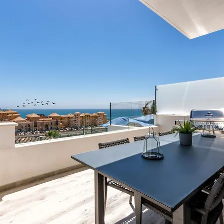 Holiday home Vivi Homes -zumo Pool, Gym & Sea View