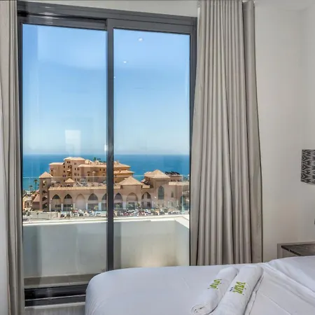 Holiday home Vivi Homes -zumo Pool, Gym & Sea View