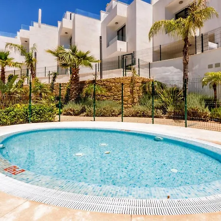 Vivi Homes -zumo Pool, Jacuzzi, Gym & Sea View Fuengirola